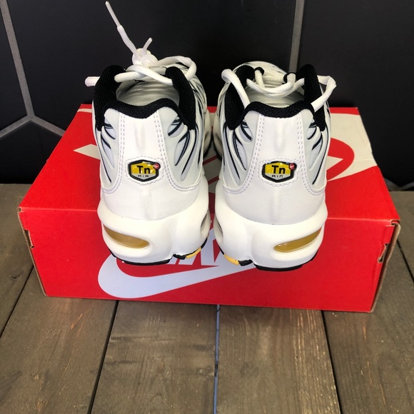 air max plus tn black shark